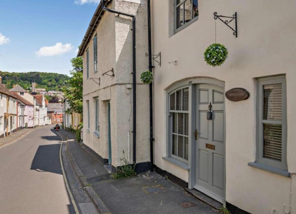 Carpenters Cottage Quirky Home Seaside Town Minehead Exterior photo